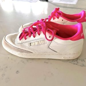 Reebok Club C 85 with pink laces size 8 ½